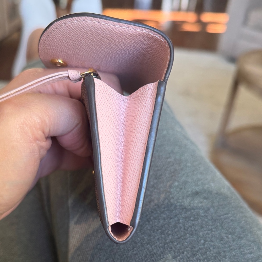 Louis Vuitton Rosalie Coin Purse - Picture 15 of 16